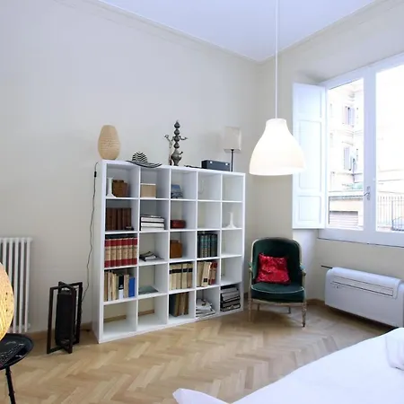 Maria Cristina Flat * Řím