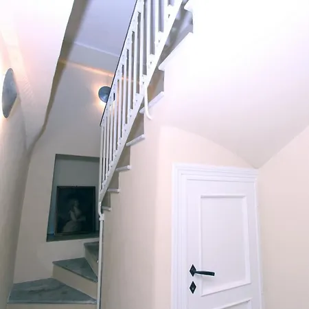 Maria Cristina Flat